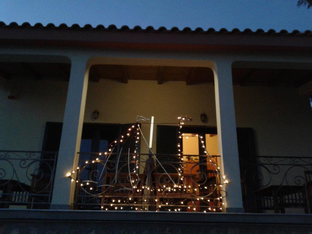 Niriides Apartment Galaxidi ภายนอก รูปภาพ