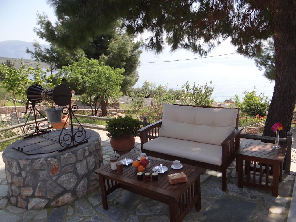 Niriides Apartment Galaxidi ภายนอก รูปภาพ